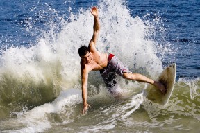 Ming焦点对战，姆巴佩与30激战曼联分钟，战术调整胜负难料！比赛高潮迭起